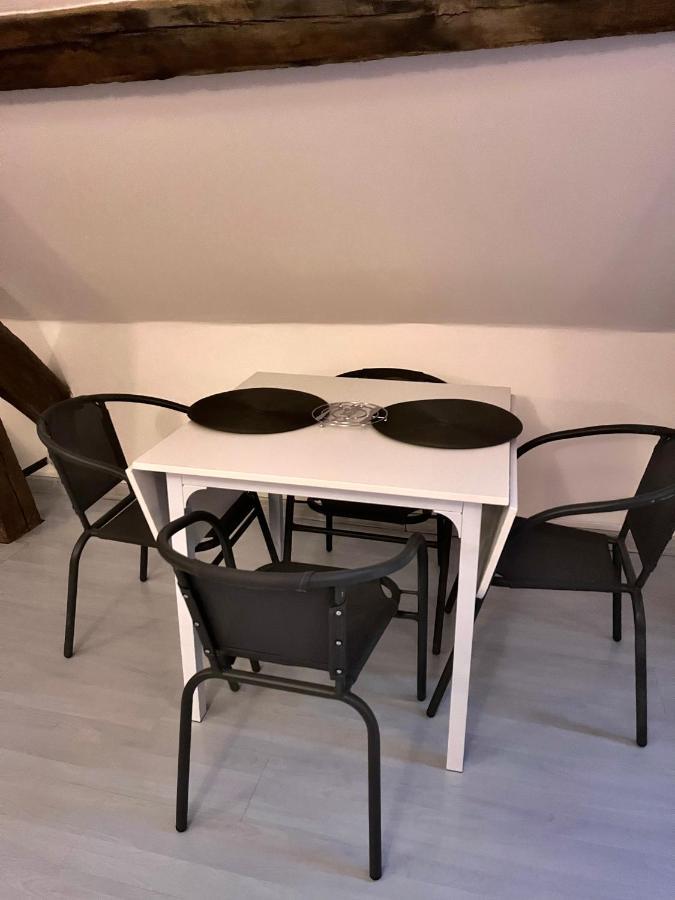 Chablis: Grand Studio En Plein Centre Ville Екстер'єр фото